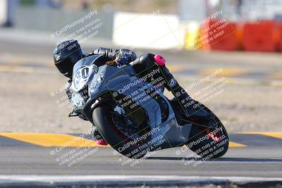 media/Dec-18-2022-SoCal Trackdays (Sun) [[8099a50955]]/Turn 2 (950am)/